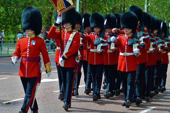 London in One Day: Small Group Walking Tour - See 30+ Sights - Horse Guards Parade and the ceremony