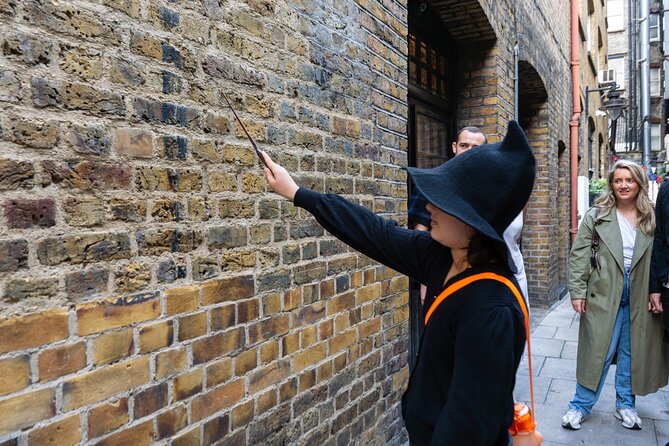 London: Interactive Harry Potter Walking Tour - Ministry of Defence: ending at a real government building
