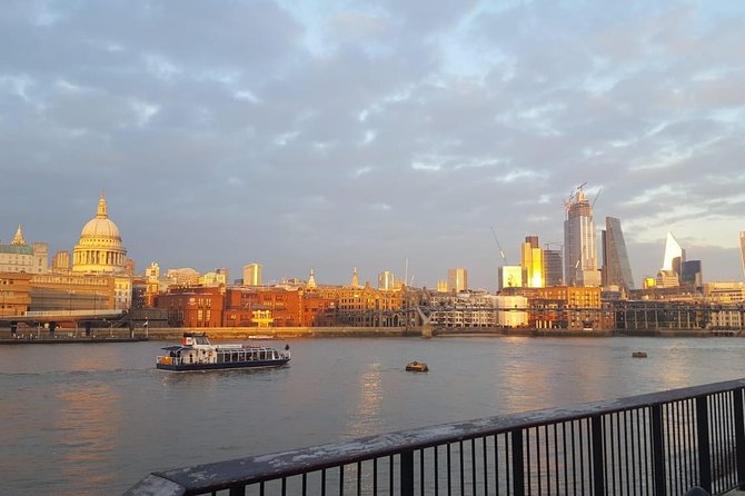 London Introduction Walking Tour - Finishing at Tower Bridge and Tower Hill
