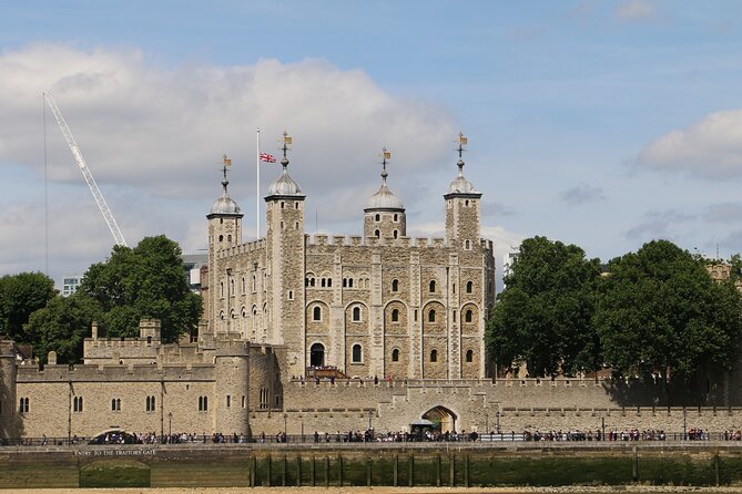 London Landmark Sightseeing Tour - Why a private black taxi works well in London