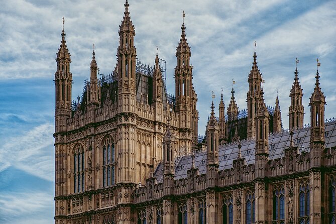 London: Landmarks Walking Tour - St James’s Park and the Tudor Palace