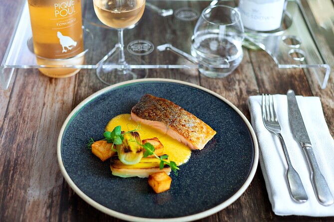 London Luxury Dinner Experience with Panoramic City Views - Service that makes the evening work