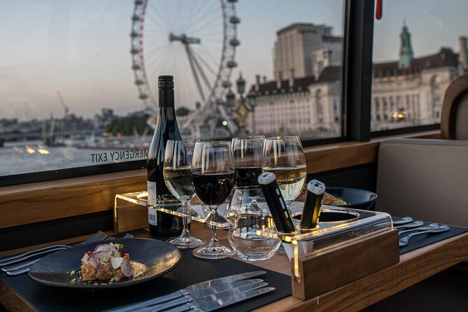 London Luxury Dinner Experience with Panoramic City Views - Following the route from the City to Westminster