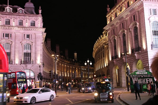 London Market Tour in Executive Luxury Vehicle private - Covent Garden adds shops, performers, and a central piazza