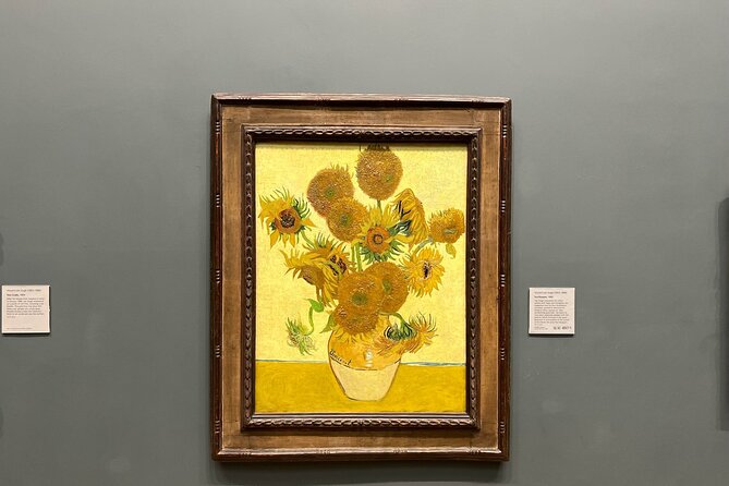 London National Gallery Self-Guided Tour with App (No Tickets) - Meeting the National Gallery at Trafalgar Square