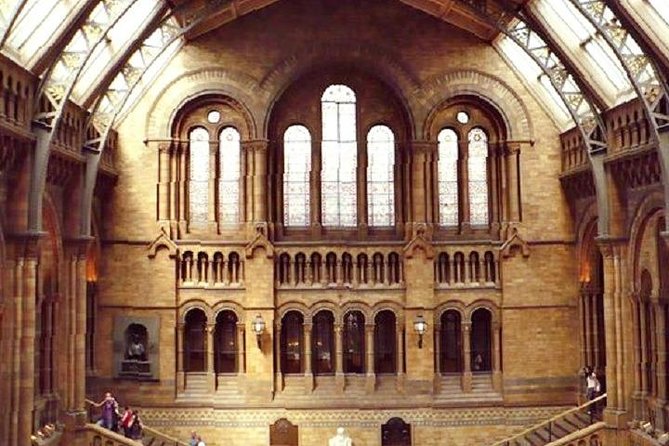 London Natural History Museum Private Tour for Kids & Families - Why a private family guide can make a difference