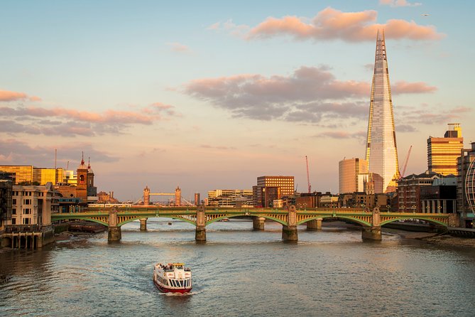 London Photography Masterclass - Private Photography Lesson - Household Division and the character of central London