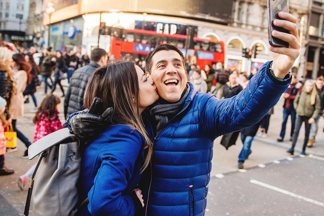 London photoshoot with Pro photographer. Prewedding/Individual/Family - A London photo walk with four very different backdrops