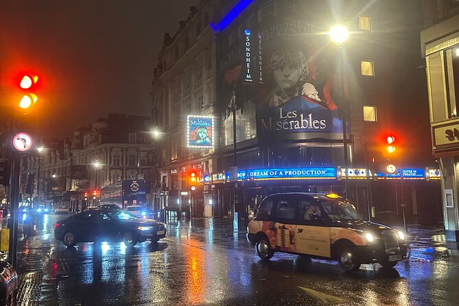 London Private Black Cab Night Tour with Hotel Pick Up - Buckingham Palace and Westminster Abbey after sunset