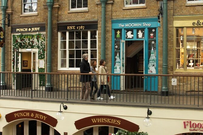 London Private One Day Tour with a Local, Highlights & Off-the-Beaten-Path - What the hosts add to the day
