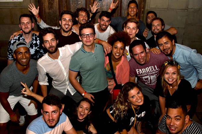 London Pub Crawl - Free entry, shots, and discounted drinks