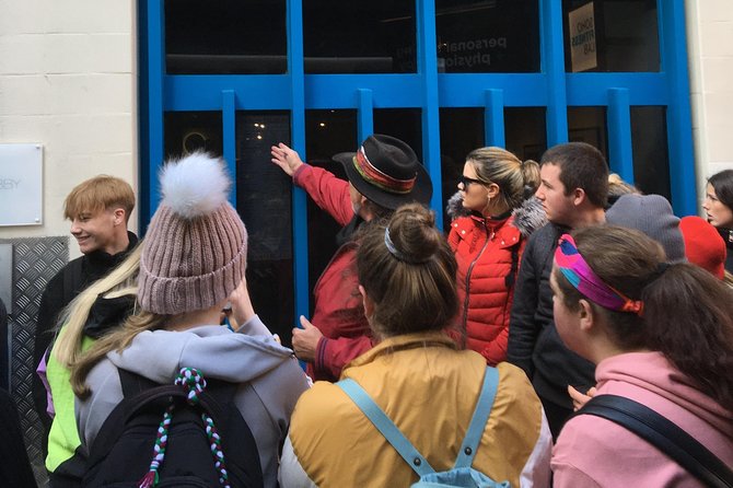 London Rock Music Heritage Soho and North London Tour - Coach comfort, group size, and timing