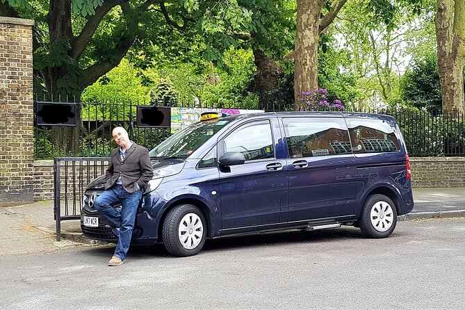 London Royal Highlights - Private Taxi Tour with Hotel Pickup - Shakespeare’s Globe beside the Thames
