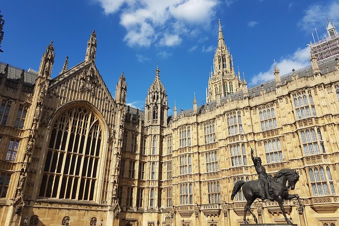 London's Amazing Palaces & Parliament : Private Tour - The Guard Change, with an important timing catch
