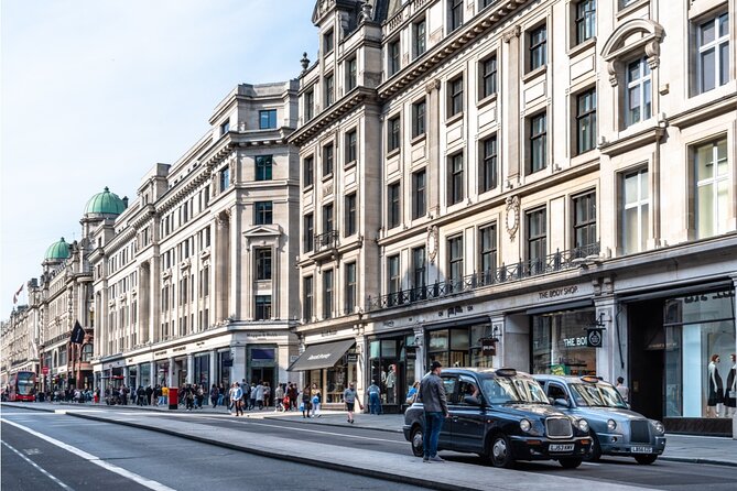 London’s Crown Secret: Self-Guided Royal Puzzle Quest - Spencer House and the final walk to Buckingham Palace