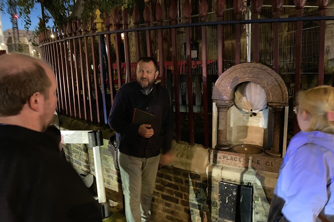 London's Ghosts & Gruesome Past Nighttime Walking Tour - What you are really paying for at $49
