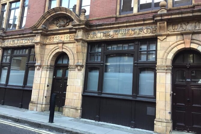 London’s Millennia of Medical Progress Private Historical Tour - Jenner, vaccines, and the first antibiotics