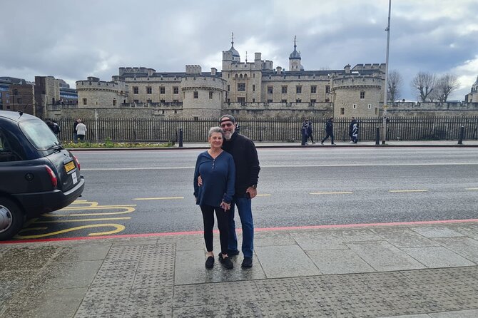London Sightseeing Private Black Cab Tour with Hotel Pick Up - Big Ben, Westminster Abbey, and Parliament