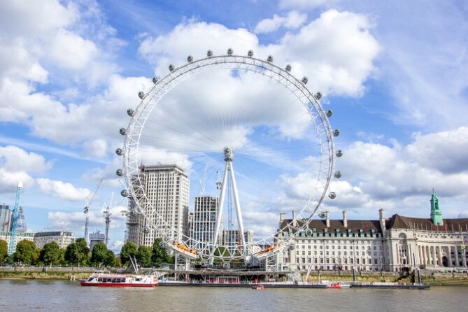London Sightseeing Walking Tour with 30+ sights - Big Ben, Parliament, and the political center