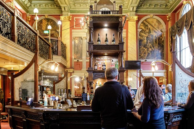 London Small Group Tour of Historical Pubs - What the tour is really about
