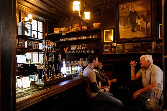 London Small Group Tour of Historical Pubs - Legal London and the route toward Covent Garden