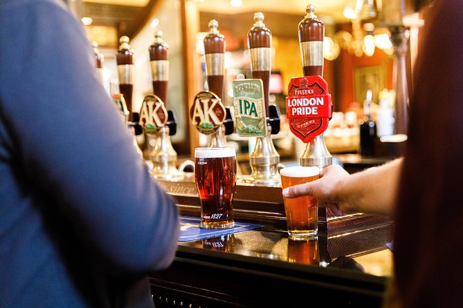 London Small Group Tour of Historical Pubs - The guides make the difference