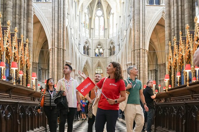 London Tour: Changing of the Guard, Westminster Abbey & Tower - What the guiding adds to the experience