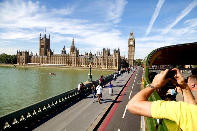 London Vintage Bus Tour Including River Thames Cruise with Optional Lunch - Starting at Victoria Coach Station at 1 p.m.