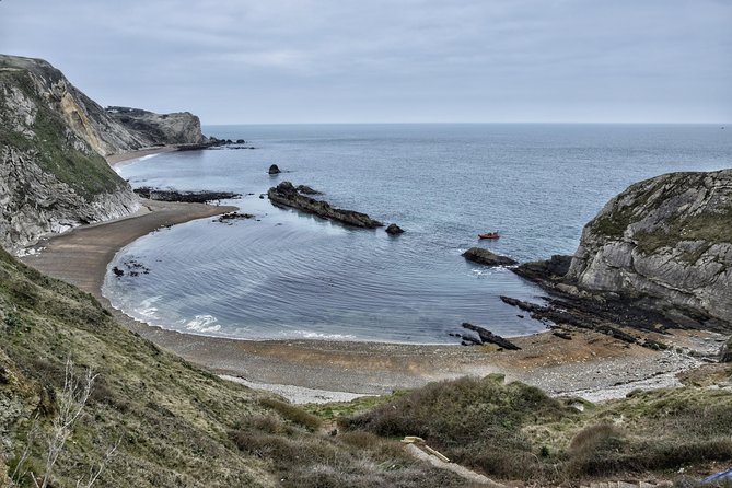 Lulworth Cove & Durdle Door Mini-Coach Tour from Bournemouth - From Bournemouth Bus Station to Dorset’s famous coast