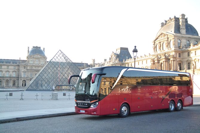 Luxury Paris Day Trip from London with Seine River Lunch Cruise - What the guides add to the experience