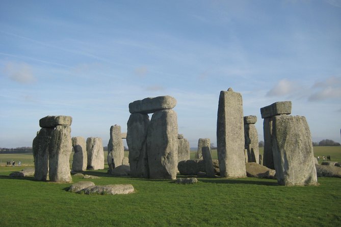 Luxury Private Vehicle Day Hire from & to London via Stonehenge & Windsor Castle - What your chauffeur actually adds