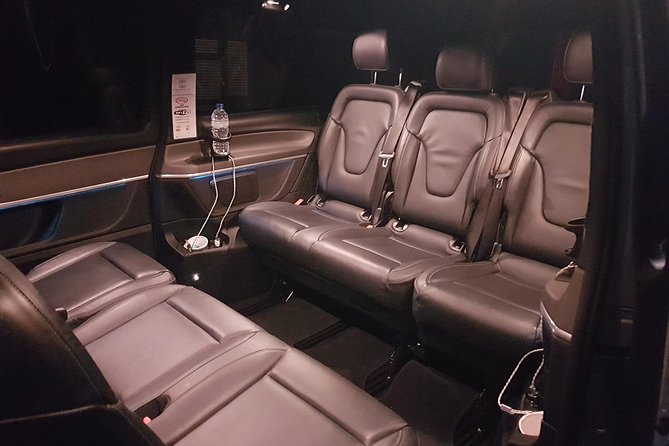 Luxury Private Vehicle Day Hire:London to London Stopover Windsor and its Castle - The vehicle, WiFi, water, and personal service