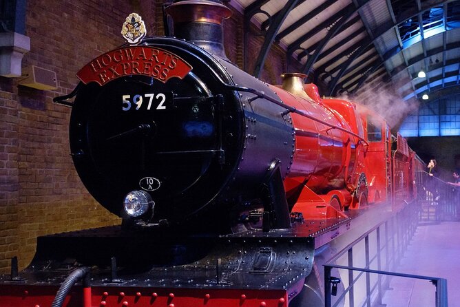Magical Harry Potter tour in Spanish, ! You choose the option! - Crossing Millennium Bridge with the Death Eaters