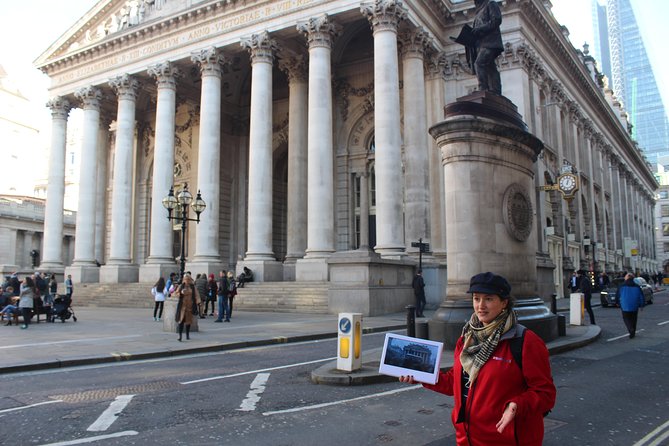 Mary Poppins Small Group Walking Tour of London - Middle Temple Hall and London’s old lanes
