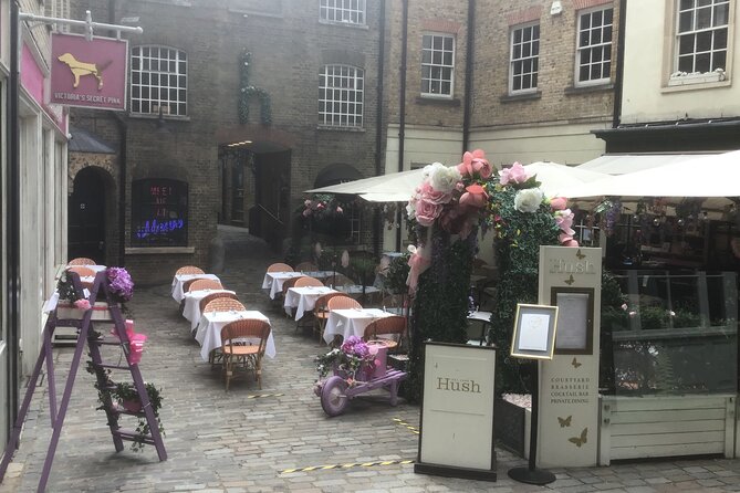 Mayfair and Belgravia Private Walking Tour - Haunted pubs and celebrity addresses