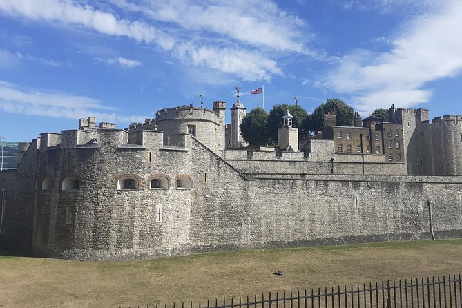 Medieval History Walking Tour from The Tower of London - The Golden Hinde and Winchester Palace