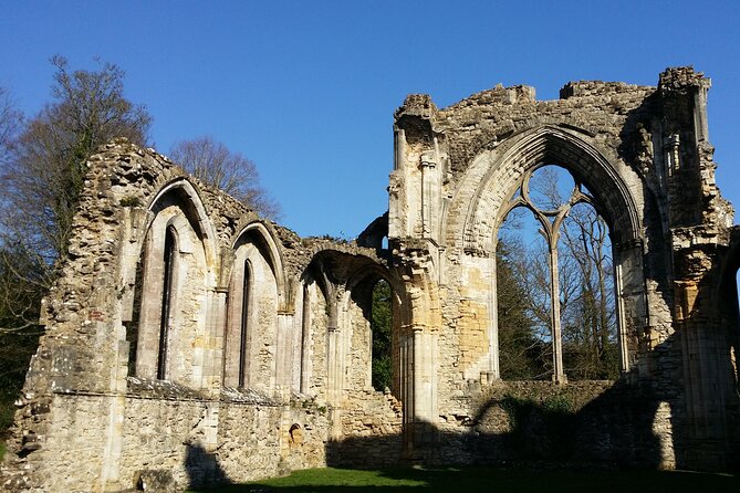 Minibus from Heathrow Airport to Southampton via Netley Abbey - Southampton terminals covered by the service
