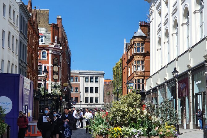 Misfits of Covent Garden Walking Tour - Neal Street and the stories behind Seven Dials
