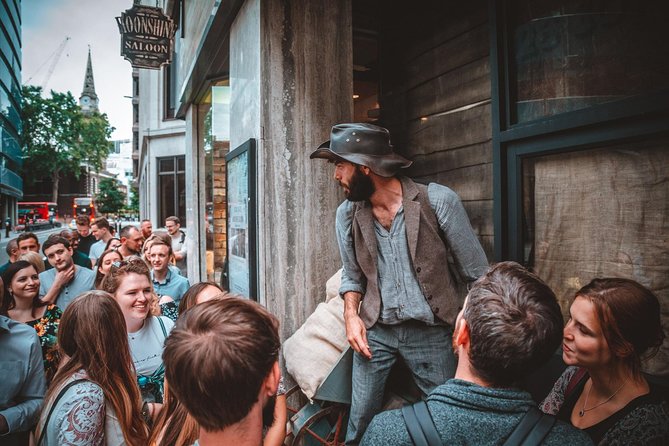 Moonshine Saloon: Western Cocktail Experience in London - Meeting Cassidy’s crew and watching the story