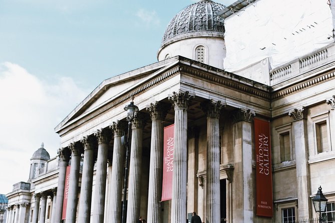 National Gallery of London Museum Tour Semi-Private 8ppl Max - Meeting Your Guide at Trafalgar Square
