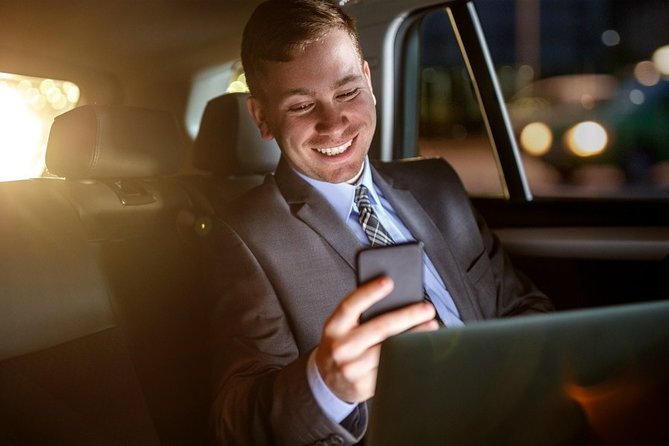Nottinghamshire to London Heathrow Airport (LHR) Luxury Transfers - Drivers who make a difference on a three-hour ride