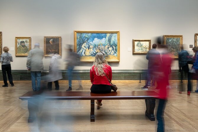Official National Gallery Highlights Guided Tour - The VOX headset helps in a crowded gallery