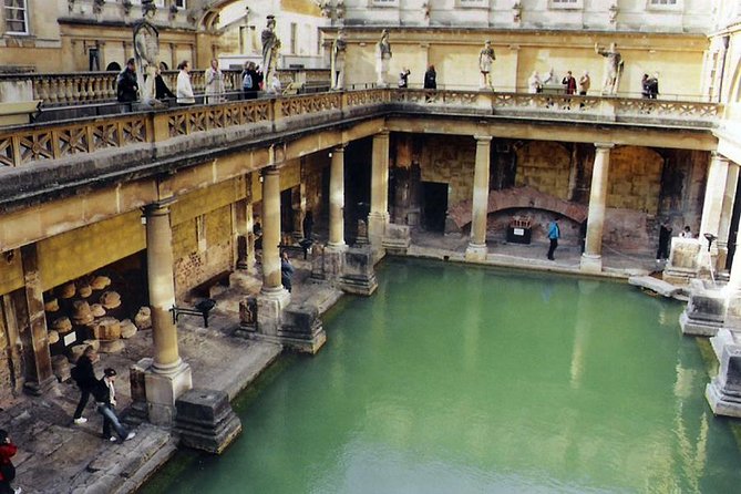 One Way or Round Trip Private Transfer: Heathrow Airport to Bath - Luggage, vehicle size, and group comfort