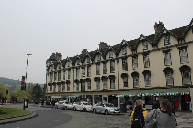 One Way or Round Trip Private Transfer: Heathrow Airport to Bath - Who will get the most from this service