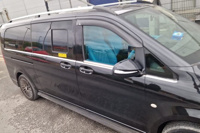 One Way Taxi Transfer from Gatwick Airport to Dover Seaport - Comfort inside the private vehicle