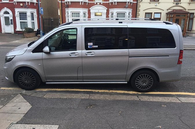 One Way Taxi Transfer from Harwich Seaport to London - The port pickup and the first half-hour