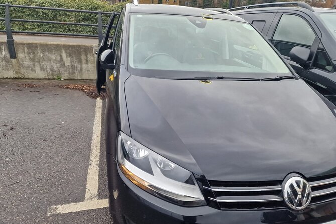 One Way Taxi Transfer from London Luton Airport to London City - The first hour: a quiet private ride