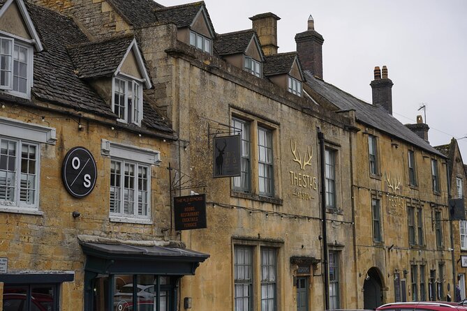 Oxford and Cotswolds Tour with Country Pub Lunch from London - The Coln Valley by narrow country roads