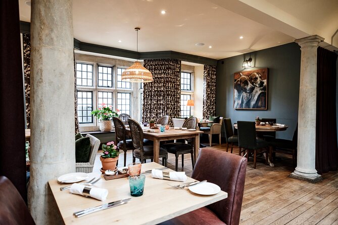 Oxford and Cotswolds Tour with Country Pub Lunch from London - What the guides add to the day