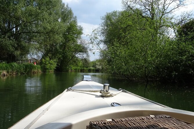 Oxford Sightseeing Picnic River Cruise - Why Oxford is better from the Thames